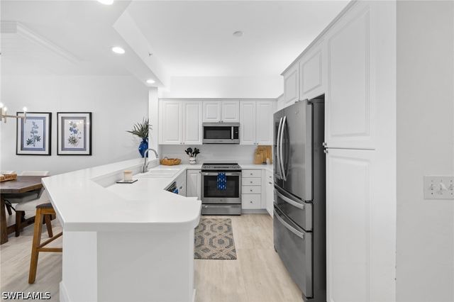 400 Flagship DR 1104, Naples, FL 34108