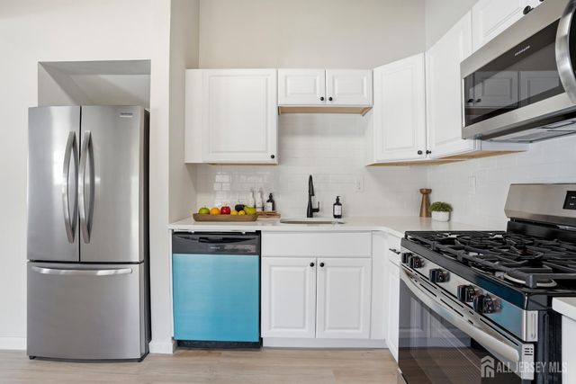 11 Lincroft Avenue, Old Bridge, NJ 08857