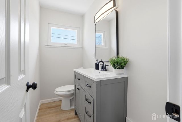 11 Lincroft Avenue, Old Bridge, NJ 08857