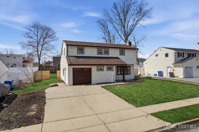 11 Lincroft Avenue, Old Bridge, NJ 08857