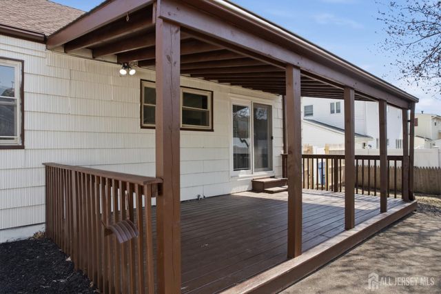 11 Lincroft Avenue, Old Bridge, NJ 08857