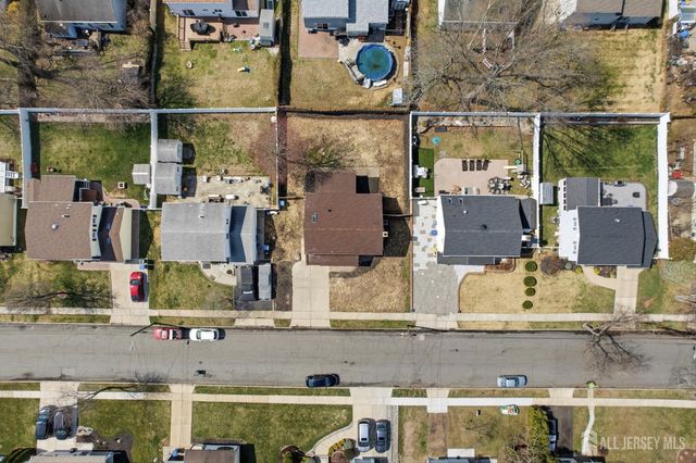 11 Lincroft Avenue, Old Bridge, NJ 08857