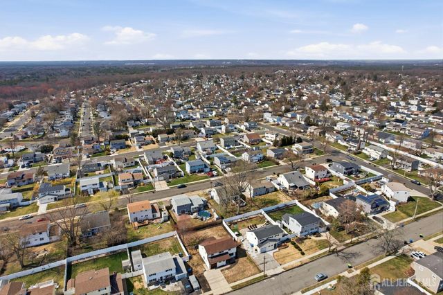 11 Lincroft Avenue, Old Bridge, NJ 08857