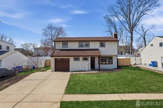 11 Lincroft Avenue, Old Bridge, NJ 08857