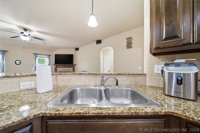 13319 S 21st Place, Bixby, OK 74008