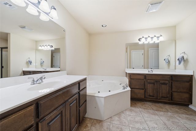 13319 S 21st Place, Bixby, OK 74008