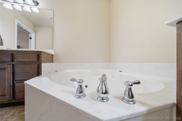 13319 S 21st Place, Bixby, OK 74008