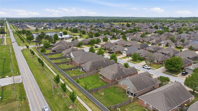 13319 S 21st Place, Bixby, OK 74008