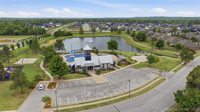 13319 S 21st Place, Bixby, OK 74008