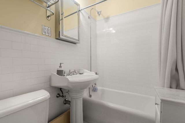 21 Beacon St 3H, Boston, MA 02108