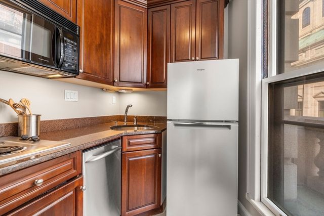 21 Beacon St 3H, Boston, MA 02108