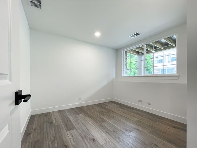 265 Regency Court C, Wauconda, IL 60084