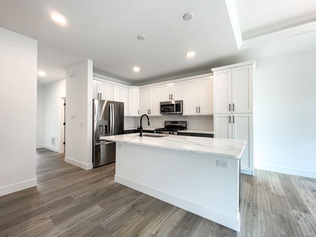 265 Regency Court C, Wauconda, IL 60084