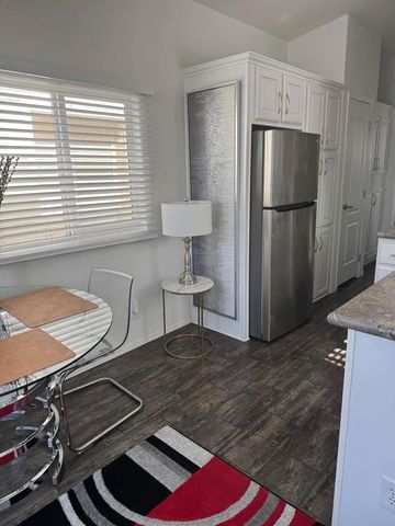 74711 Dillon Road #271, Desert Hot Springs, CA 92241