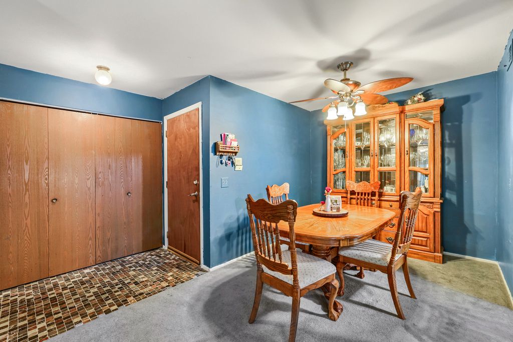 1059 Southbury Lane, Wheeling, IL 60090 — photo 4