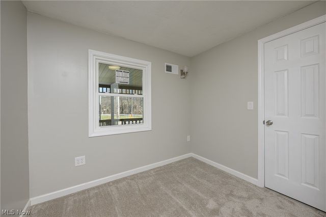 680 E State Street, Barberton, OH 44203