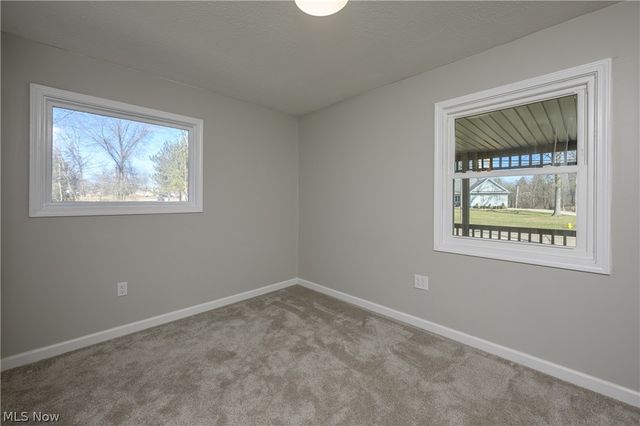 680 E State Street, Barberton, OH 44203