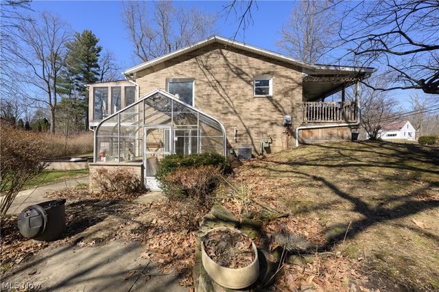 680 E State Street, Barberton, OH 44203