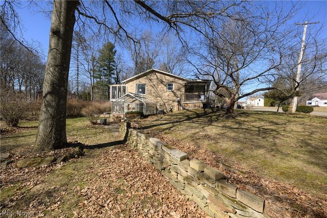 680 E State Street, Barberton, OH 44203