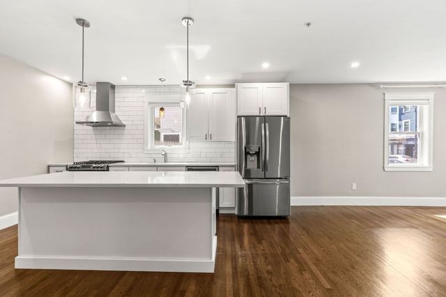 251 Rantoul St 1, Beverly, MA 01915