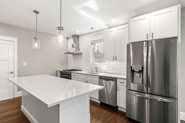 251 Rantoul St 1, Beverly, MA 01915