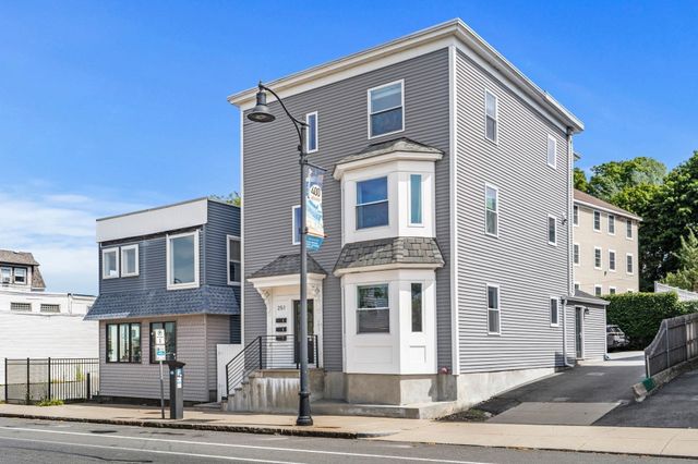 251 Rantoul St 1, Beverly, MA 01915