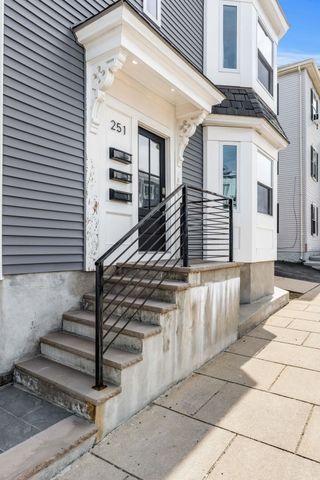 251 Rantoul St 1, Beverly, MA 01915