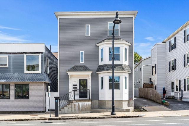 251 Rantoul St 1, Beverly, MA 01915