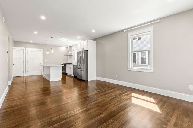 251 Rantoul St 1, Beverly, MA 01915