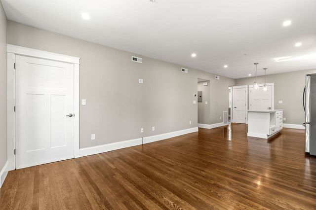 251 Rantoul St 1, Beverly, MA 01915