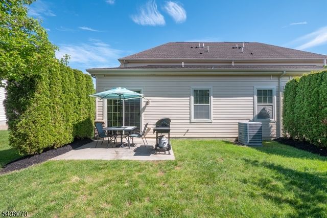 21 Sylvia St, Lopatcong Twp., NJ 08865