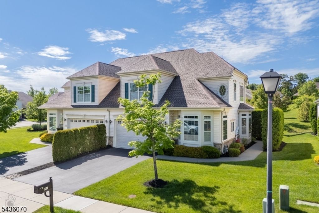 21 Sylvia St, Lopatcong Twp., NJ 08865