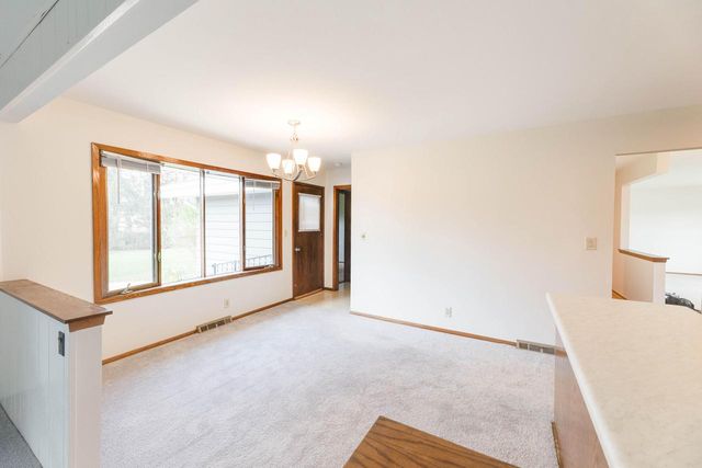 1105 Rainbow COURT, Mukwonago, WI 53149