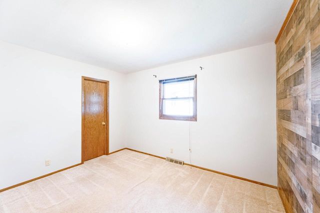 1105 Rainbow COURT, Mukwonago, WI 53149