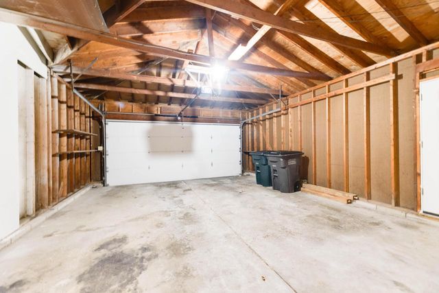 1105 Rainbow COURT, Mukwonago, WI 53149