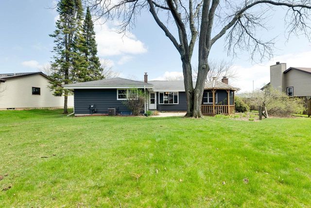 1105 Rainbow COURT, Mukwonago, WI 53149