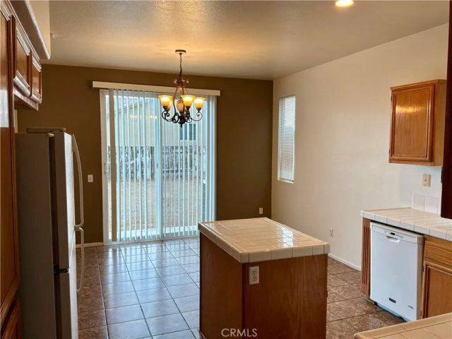 13748 Sunshine, Victorville, CA 92394