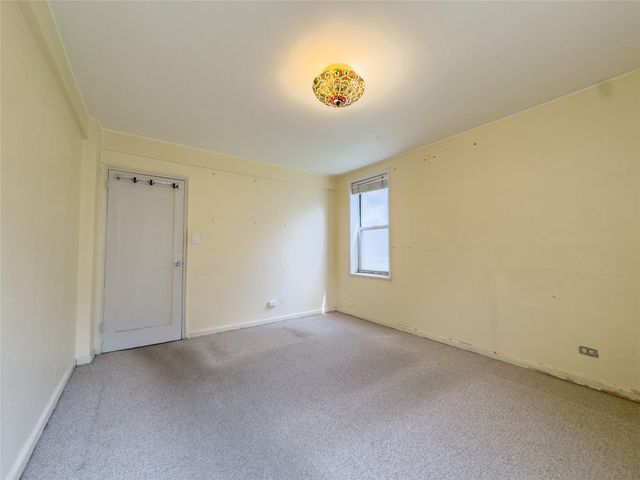 5615 SW Netherland Avenue SE 1E, Bronx, NY 10471