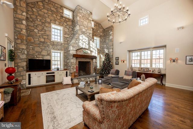 2230 CREEK RD, Glenmoore, PA 19343