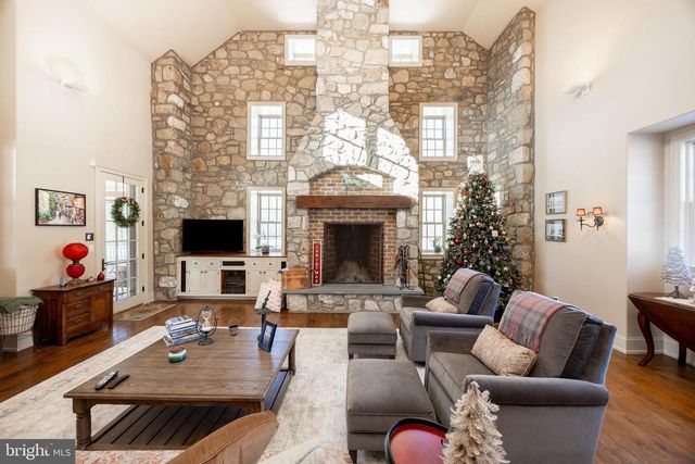 2230 CREEK RD, Glenmoore, PA 19343