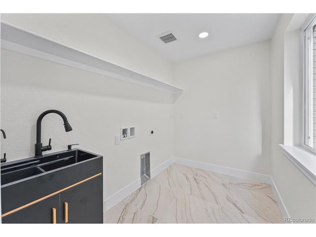 1143 Purdue Dr, Longmont, CO 80503