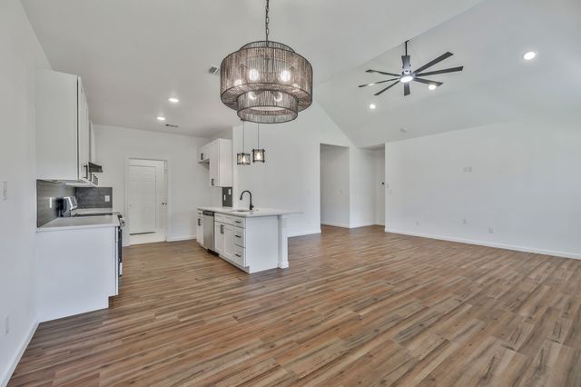 2617 Hillside Drive, Granbury, TX 76048