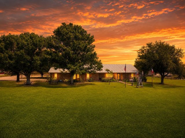 3472 N Masch Branch Road, Denton, TX 76207