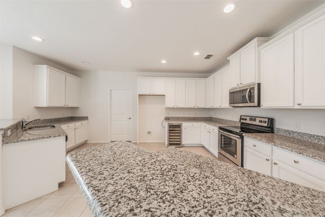 6268 Topsail Drive, Fort Worth, TX 76179