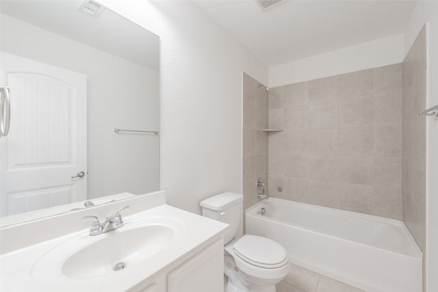 6268 Topsail Drive, Fort Worth, TX 76179