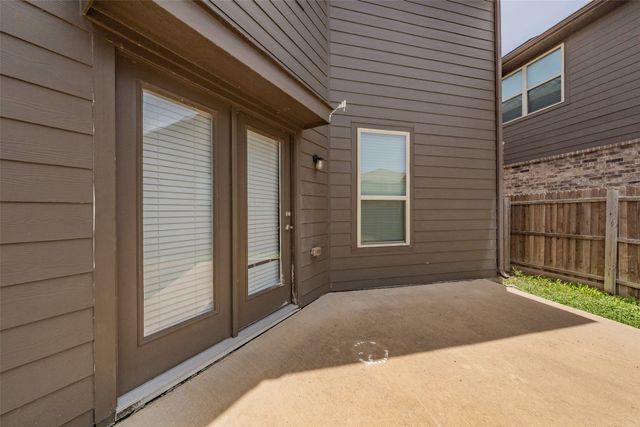 6268 Topsail Drive, Fort Worth, TX 76179