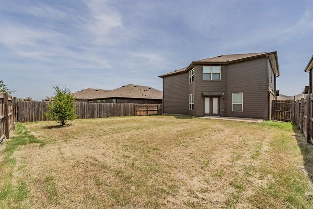 6268 Topsail Drive, Fort Worth, TX 76179