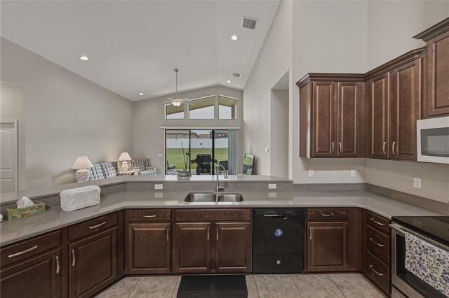 1894 VIA LAGO DRIVE, Lakeland, FL 33810