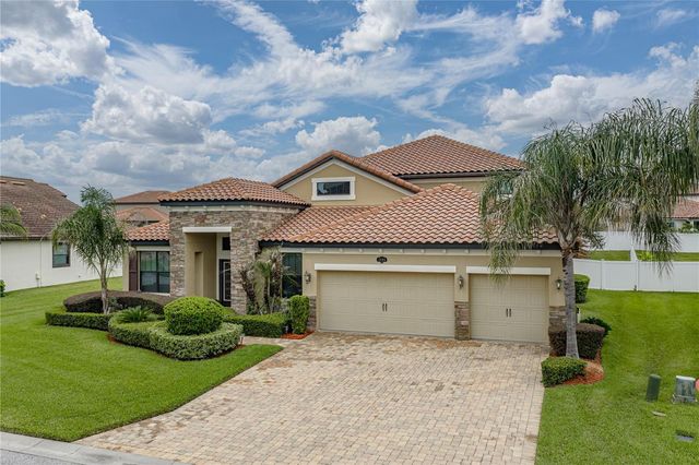 1894 VIA LAGO DRIVE, Lakeland, FL 33810