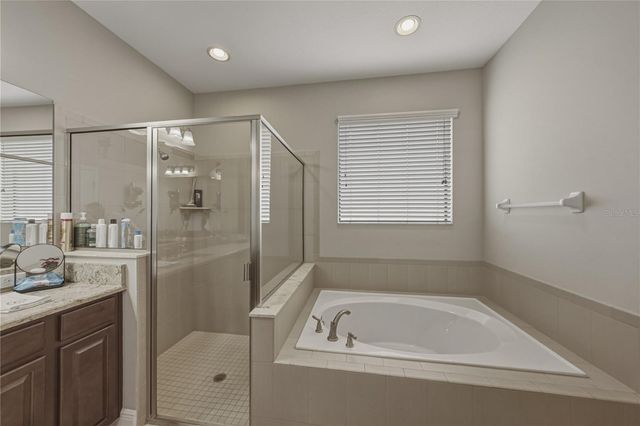 1894 VIA LAGO DRIVE, Lakeland, FL 33810